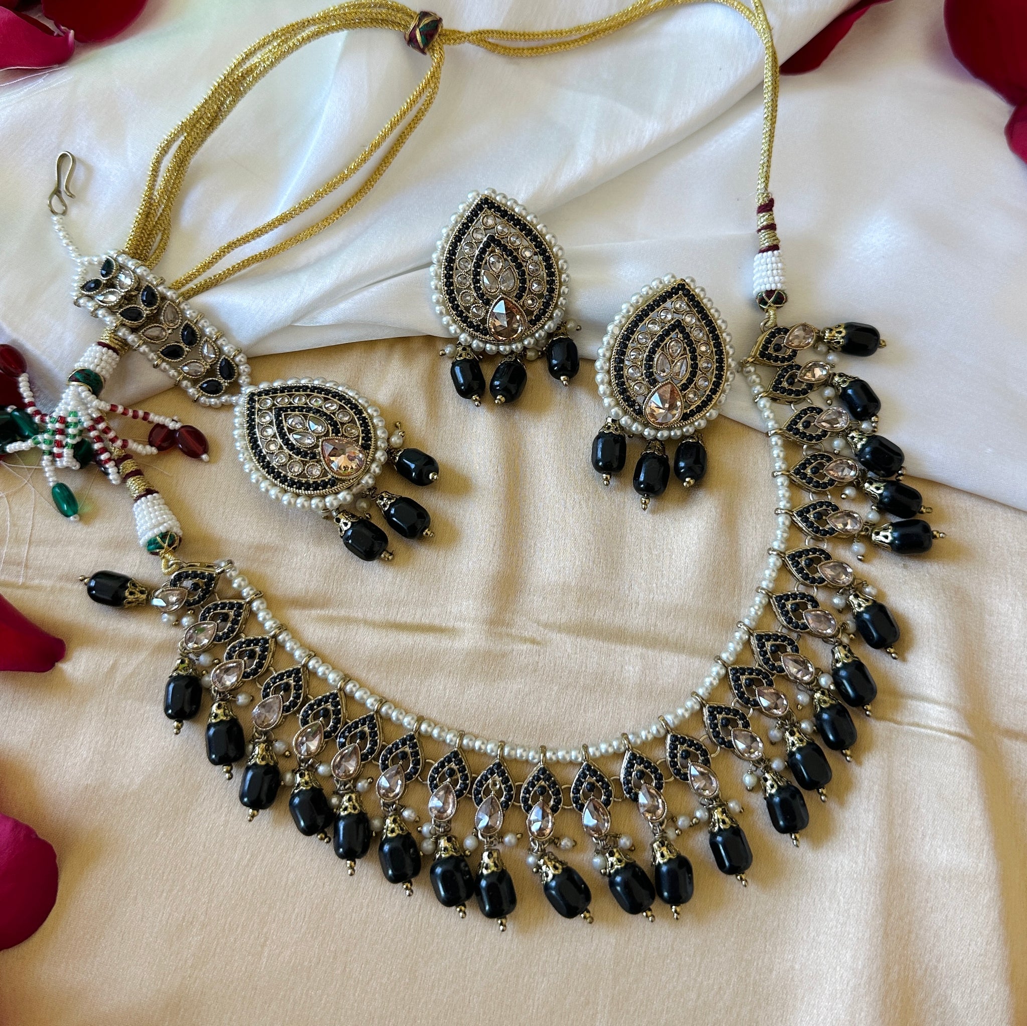 New Arrivals Beauty Queen Super Necklace set